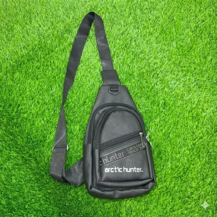 Arctic Hunter Crossbody Cash Bag