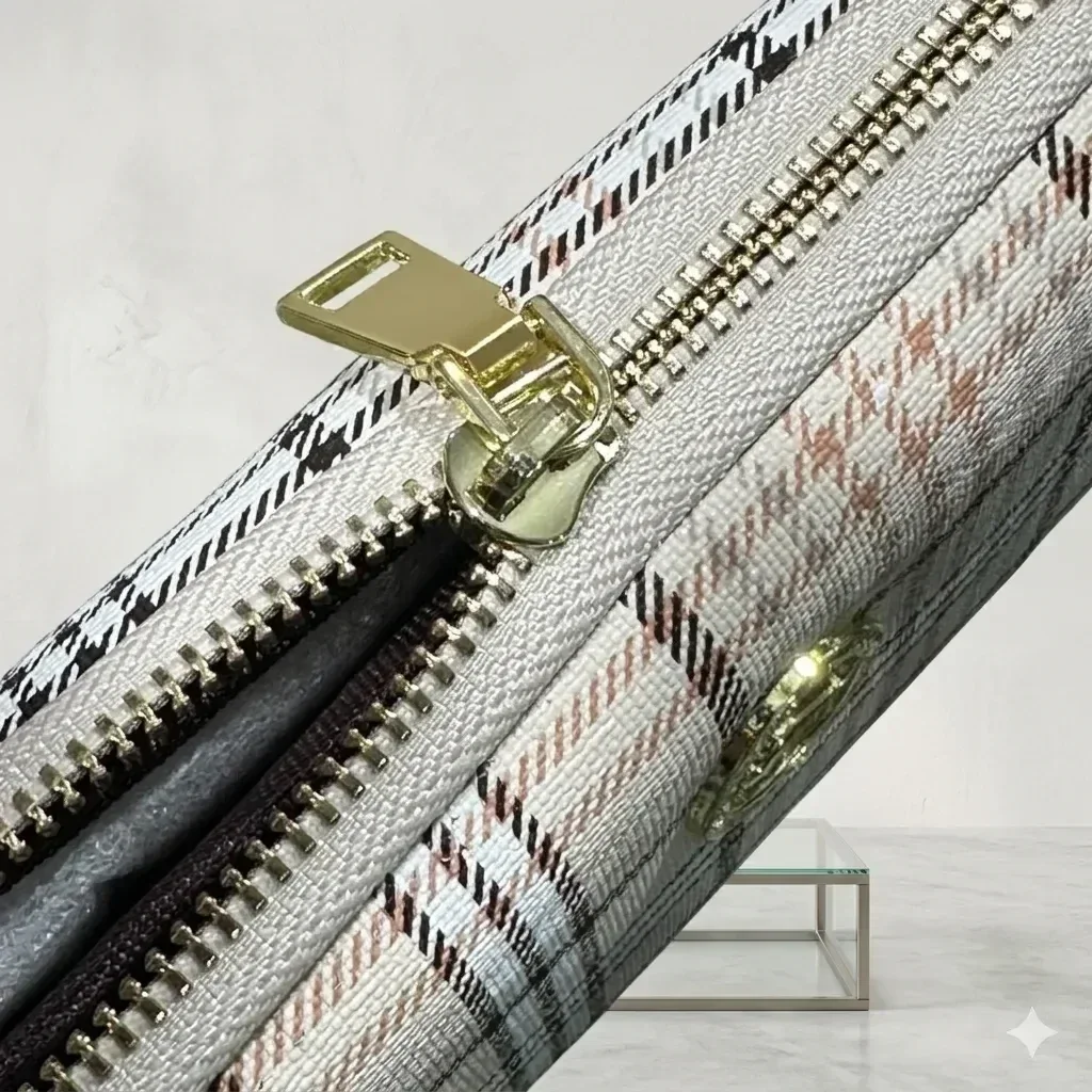 Purse Bag Classic Plaid Pattern Multi-Purpose Zipper Wallet & Pouch